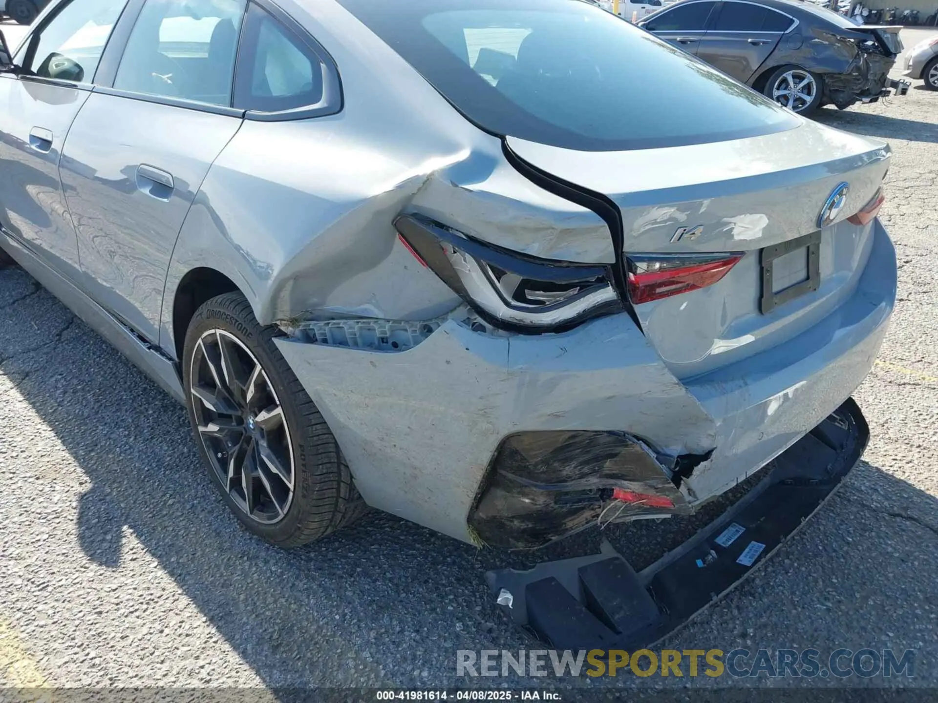 18 Photograph of a damaged car WBY33AW06RFS45489 BMW I4 2024
