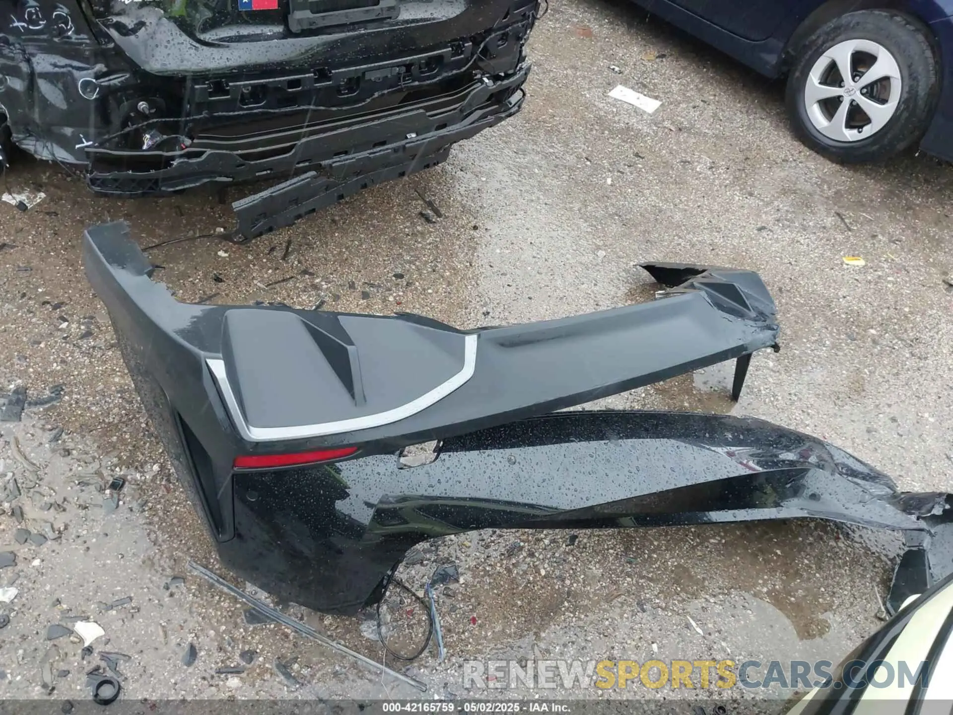 12 Photograph of a damaged car WBY43AW06RFS58764 BMW I4 2024