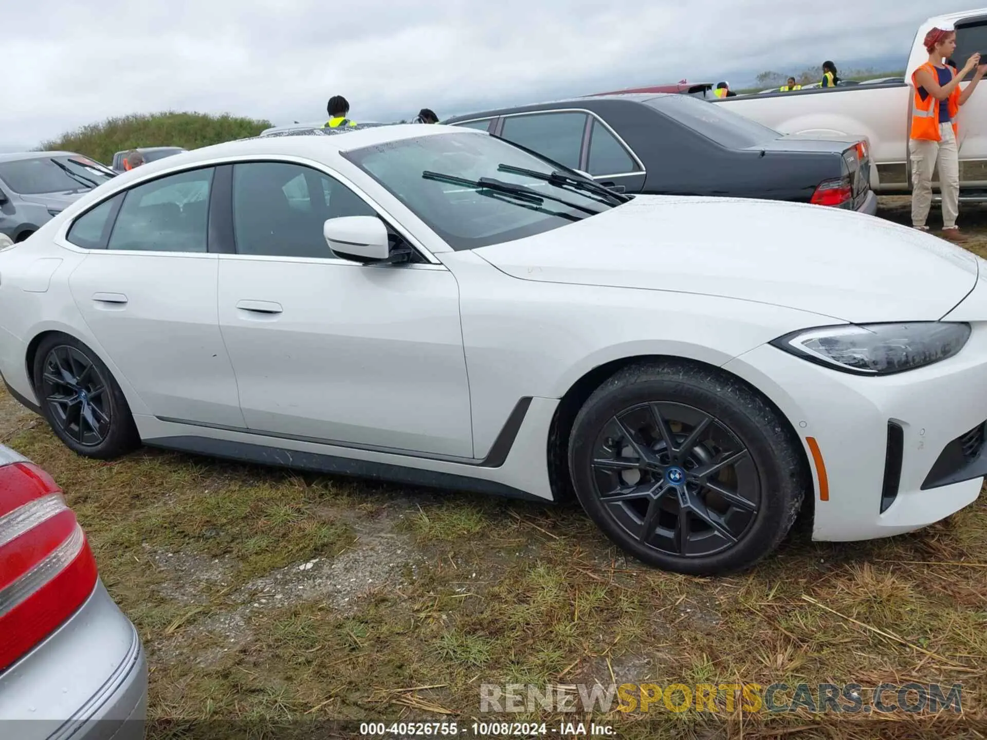14 Photograph of a damaged car WBY73AW06RFR74822 BMW I4 2024