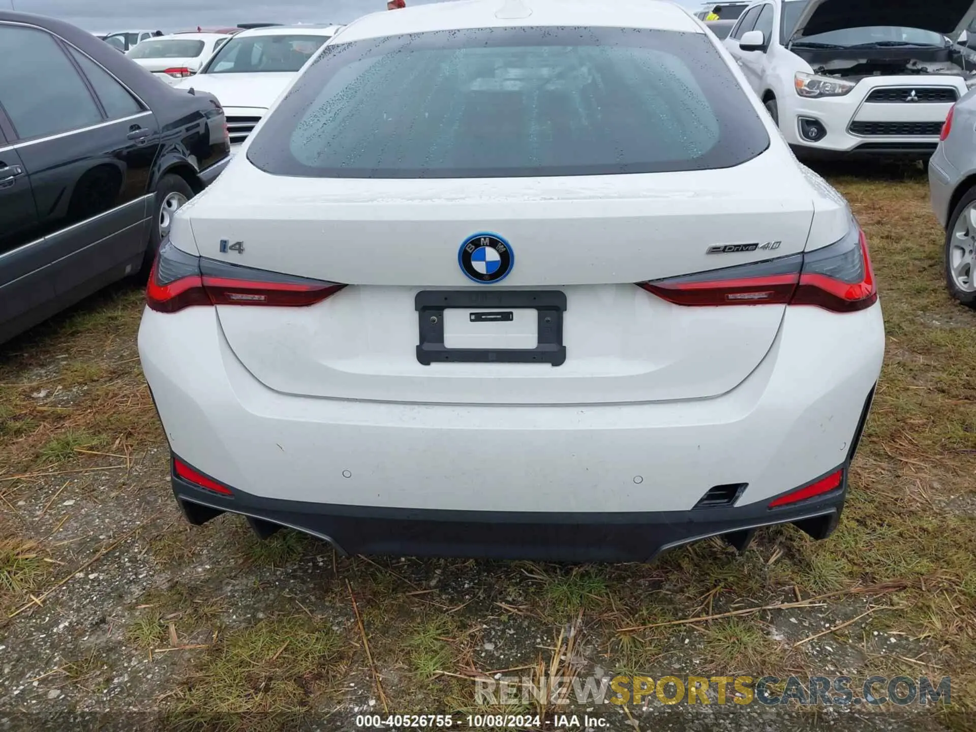 17 Photograph of a damaged car WBY73AW06RFR74822 BMW I4 2024