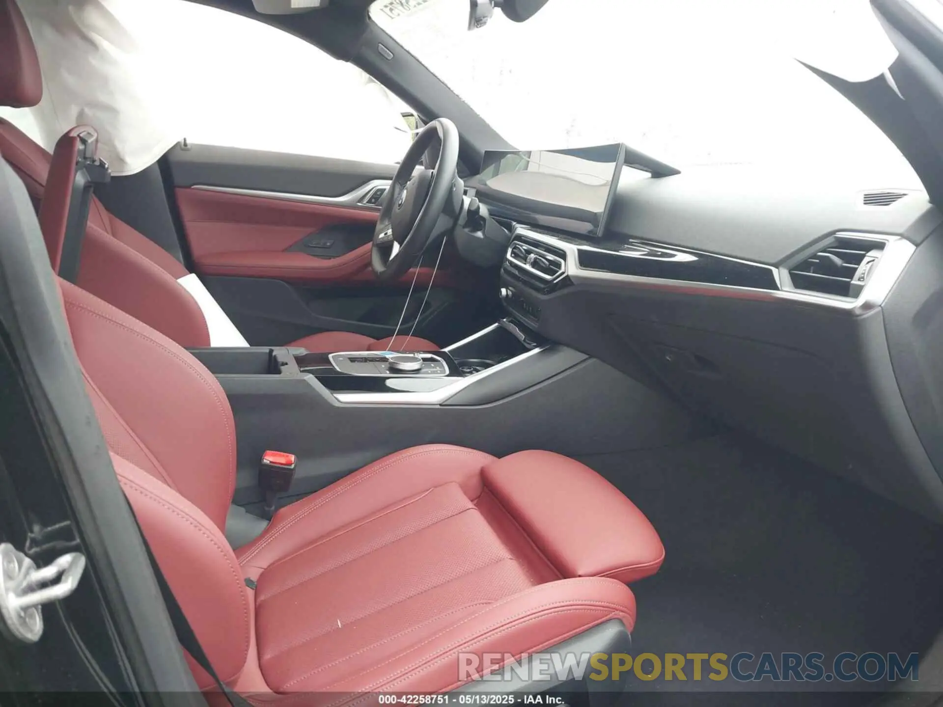 5 Photograph of a damaged car WBY83FB07RFT10939 BMW I4 2024