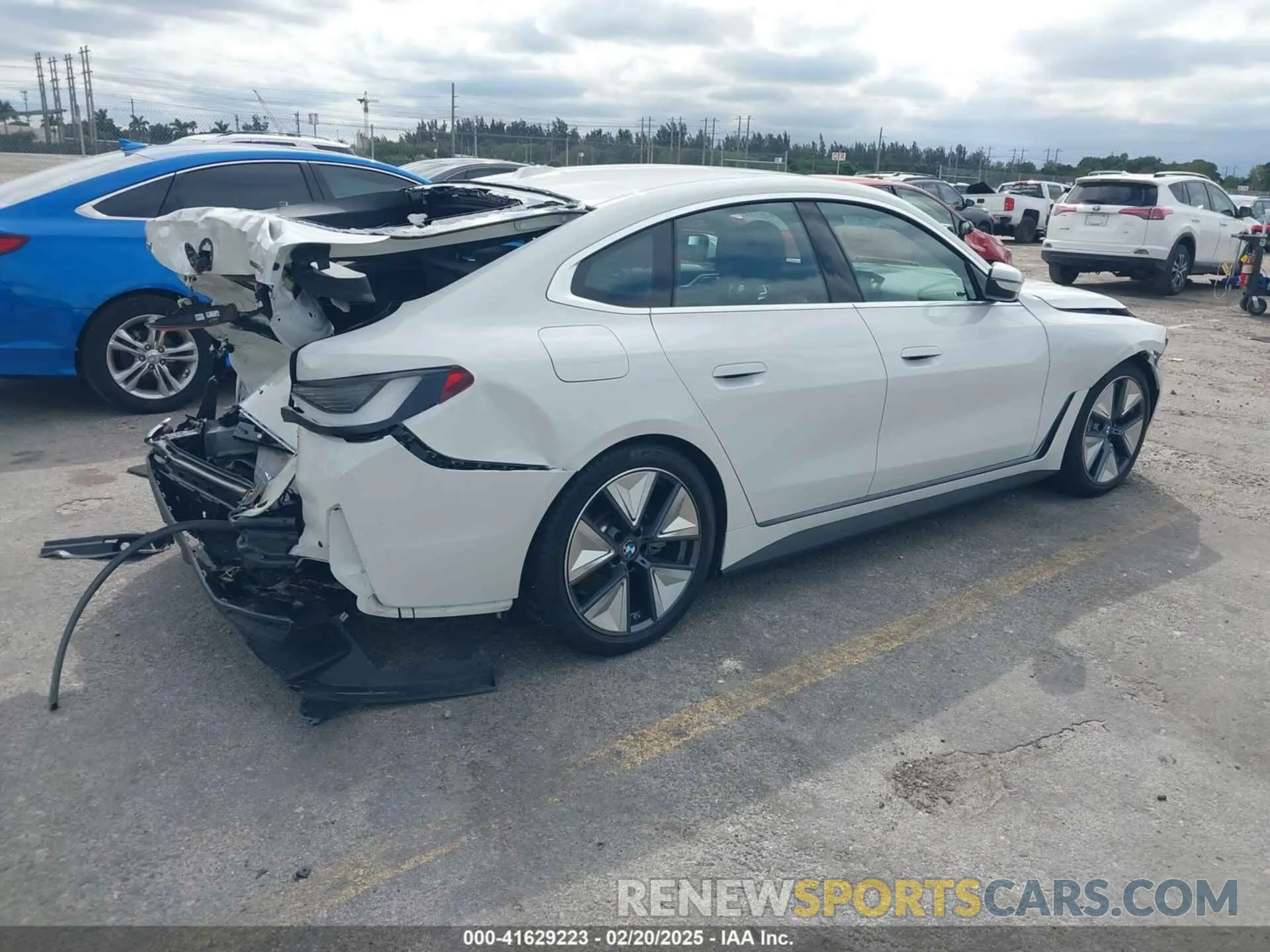 4 Photograph of a damaged car WBY23HD02SFT66503 BMW I4 2025
