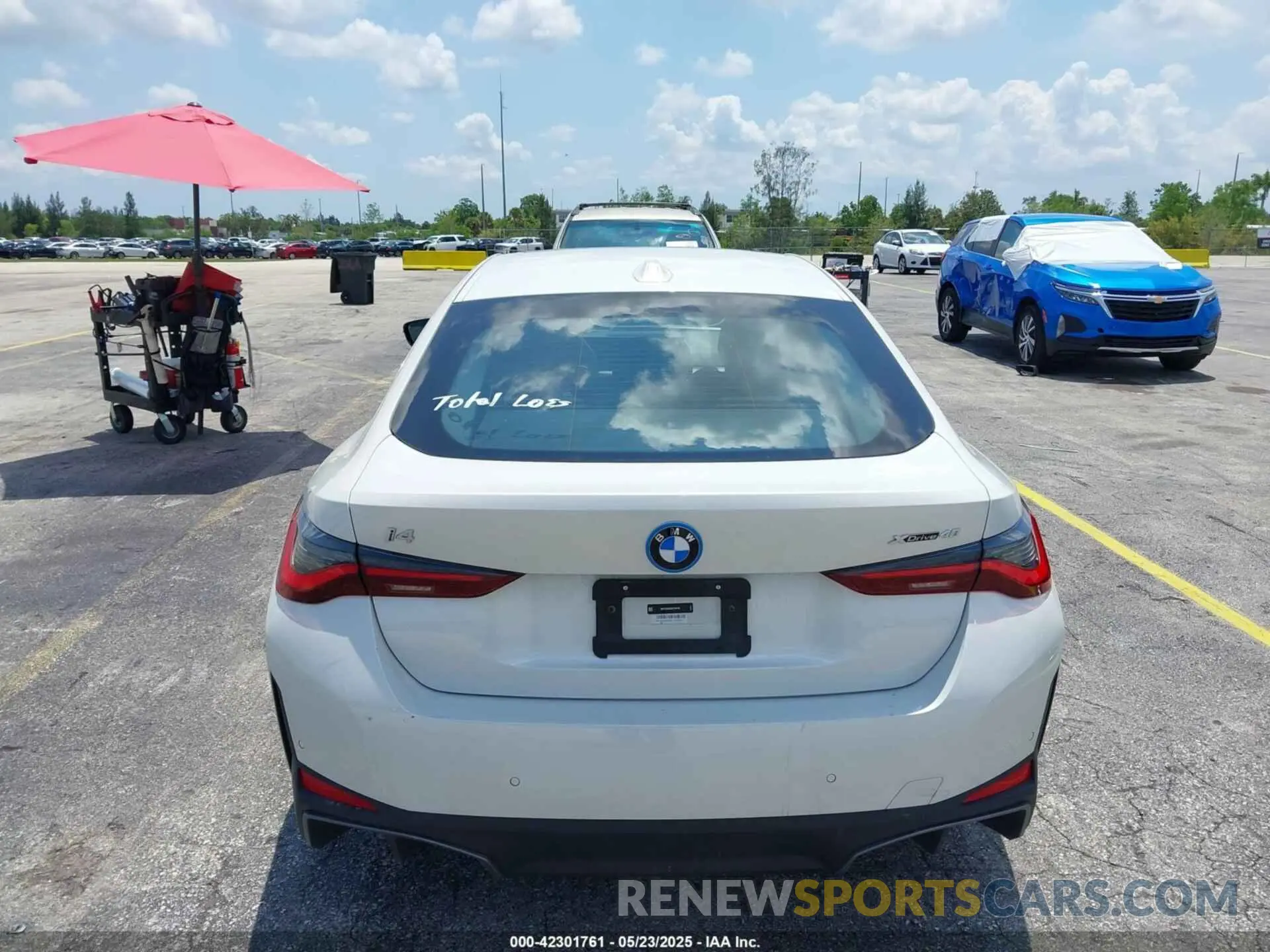 17 Photograph of a damaged car WBY43HD0XSFT98768 BMW I4 2025