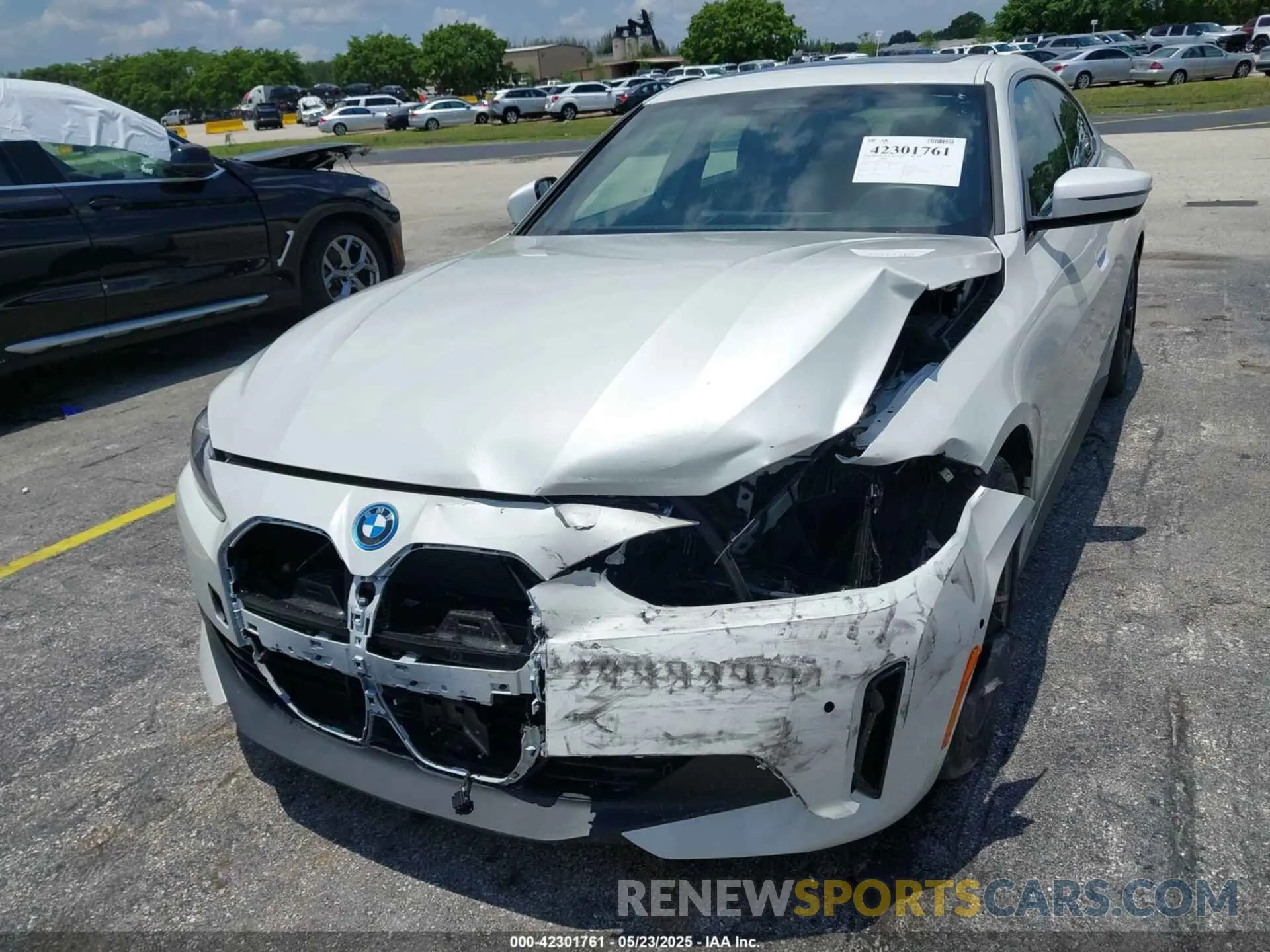20 Photograph of a damaged car WBY43HD0XSFT98768 BMW I4 2025