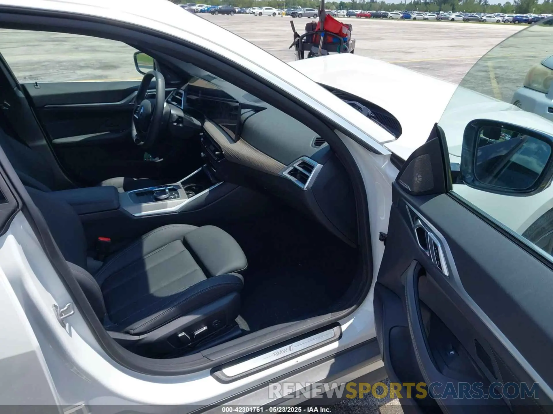 5 Photograph of a damaged car WBY43HD0XSFT98768 BMW I4 2025