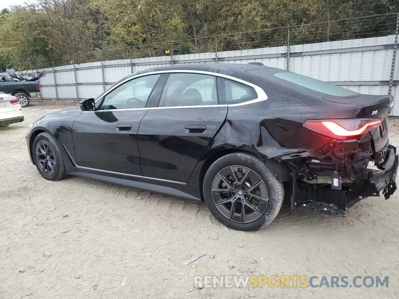 2 Photograph of a damaged car WBY73AW04NFN08123 BMW I4 EDRIVE 2022