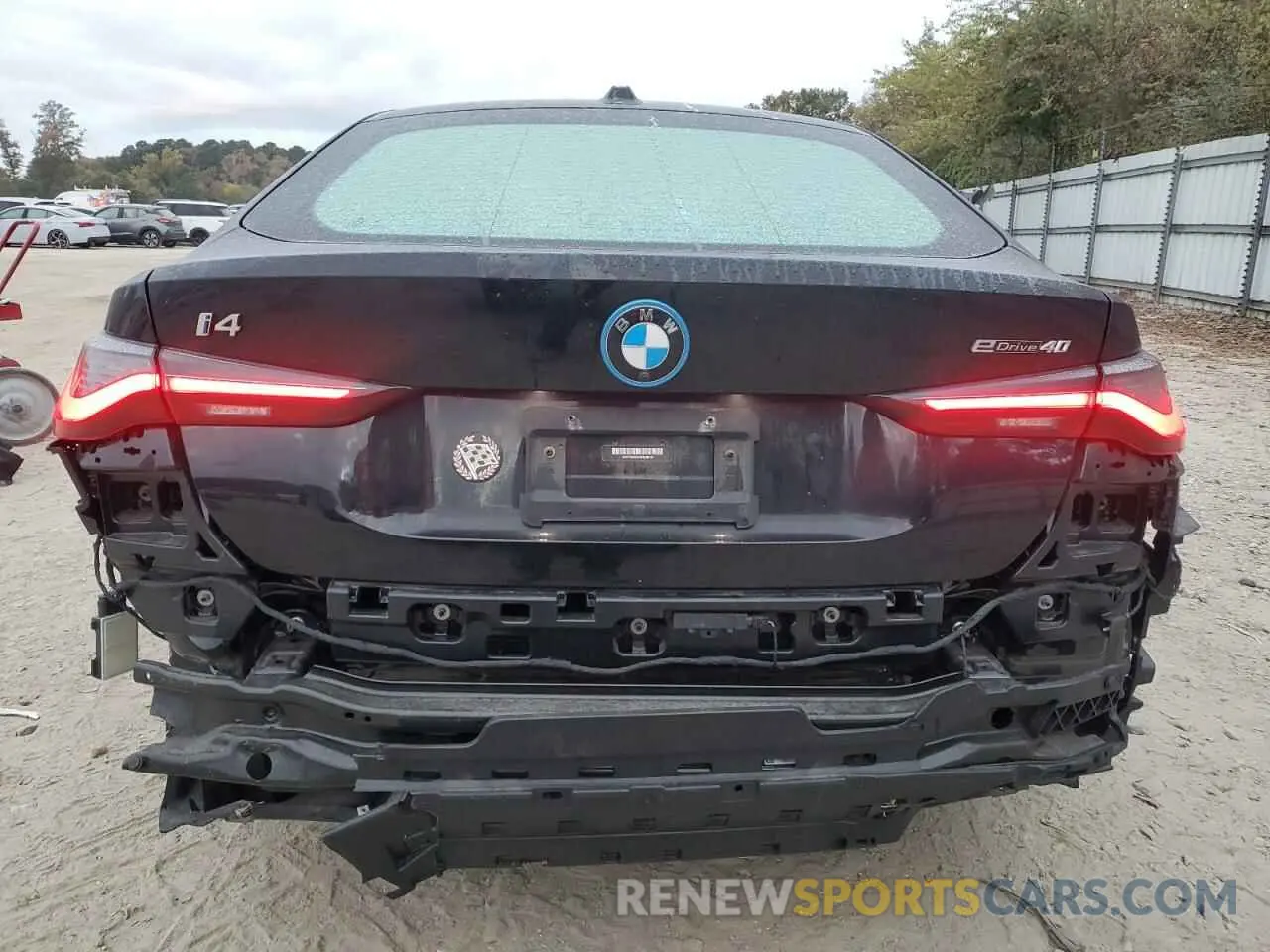 6 Photograph of a damaged car WBY73AW04NFN08123 BMW I4 EDRIVE 2022