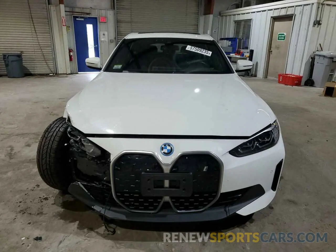 5 Photograph of a damaged car WBY73AW0XNFM42502 BMW I4 EDRIVE 2022