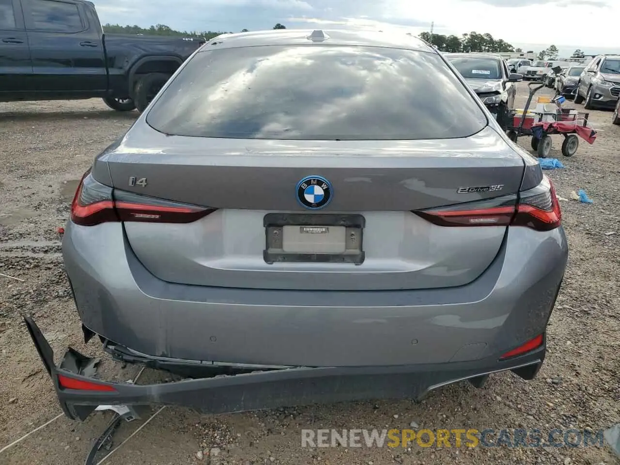 6 Photograph of a damaged car WBY43AW02PFP44405 BMW I4 EDRIVE 2023