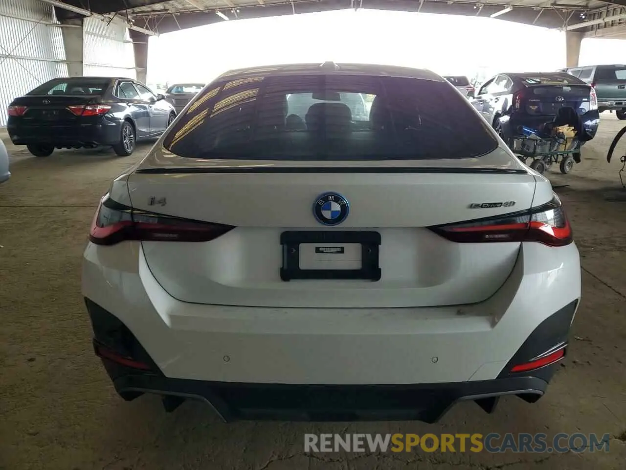 6 Photograph of a damaged car WBY73AW04PFN86615 BMW I4 EDRIVE 2023