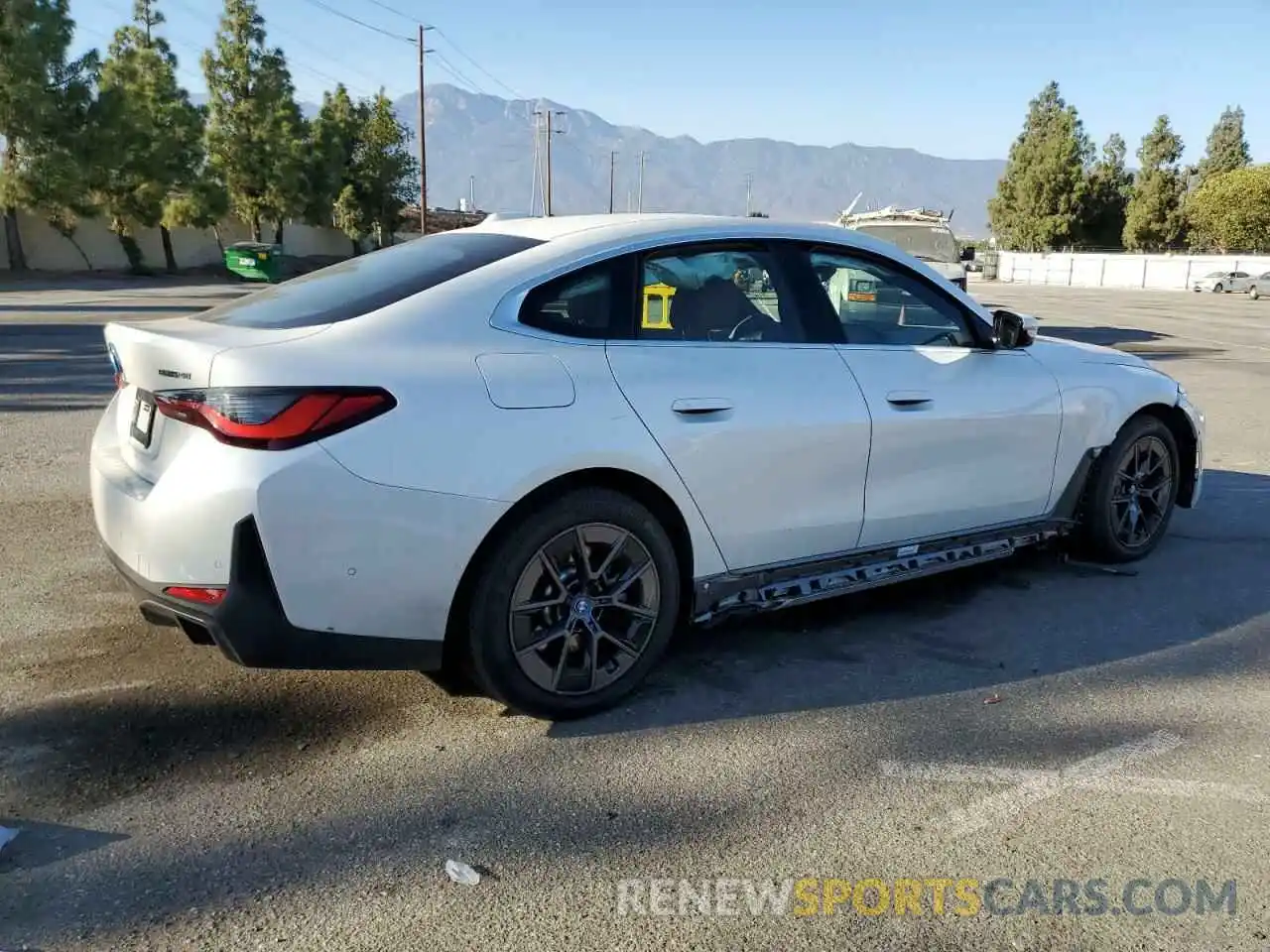 3 Photograph of a damaged car WBY73AW02RFT33599 BMW I4 EDRIVE 2024