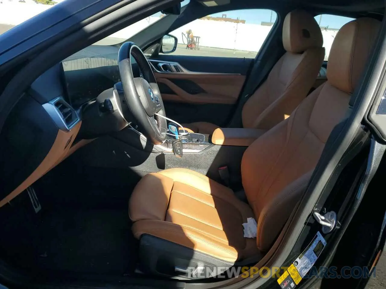 7 Photograph of a damaged car WBY33AW09NFM97490 BMW I4 M50 2022
