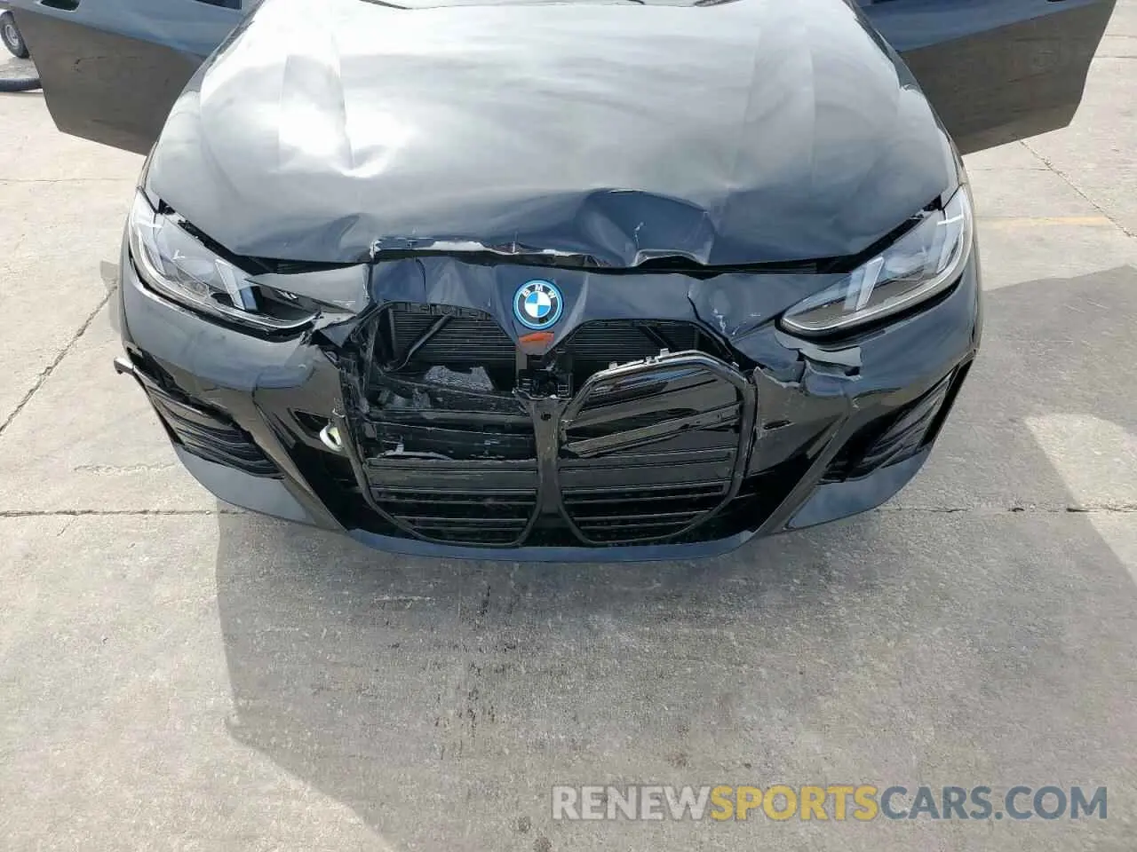 12 Photograph of a damaged car WBY33HD03SFU00694 BMW I4 M50 2025