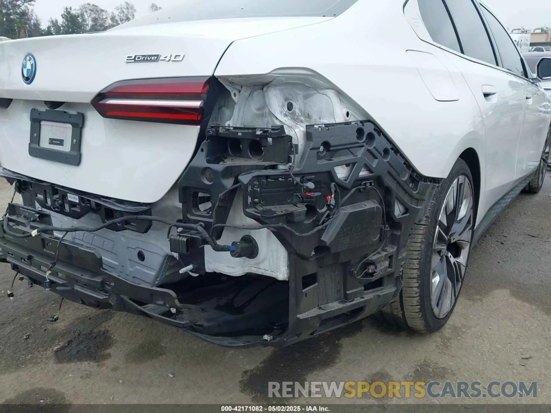 20 Photograph of a damaged car WBY33FK03RCR34684 BMW I5 2024