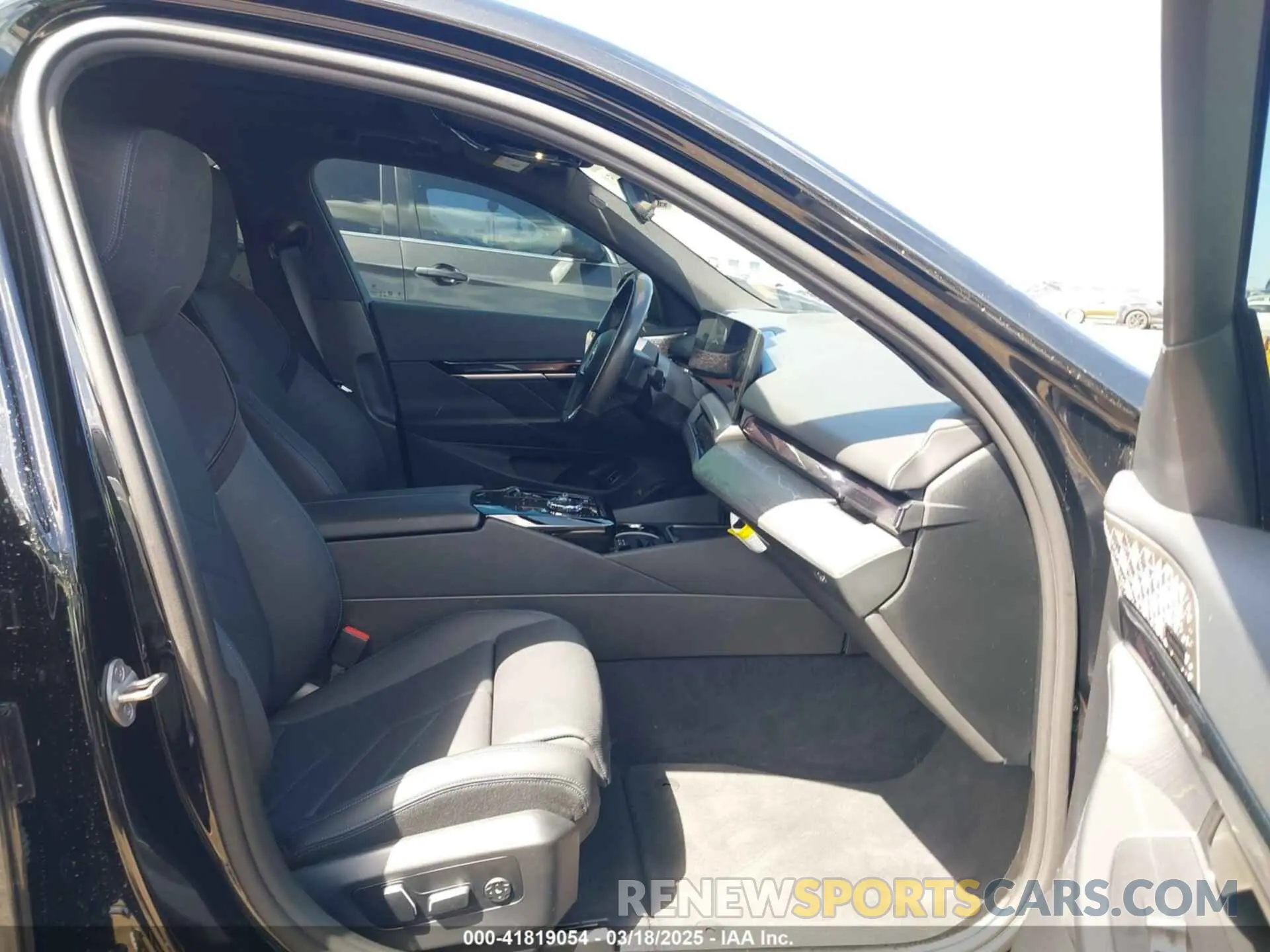 5 Photograph of a damaged car WBY33FK07RCR33103 BMW I5 2024