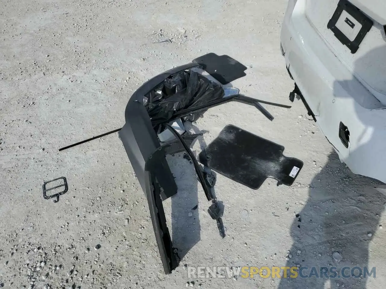 12 Photograph of a damaged car WBY33FK04RCR38307 BMW I5 EDRIVE 2024