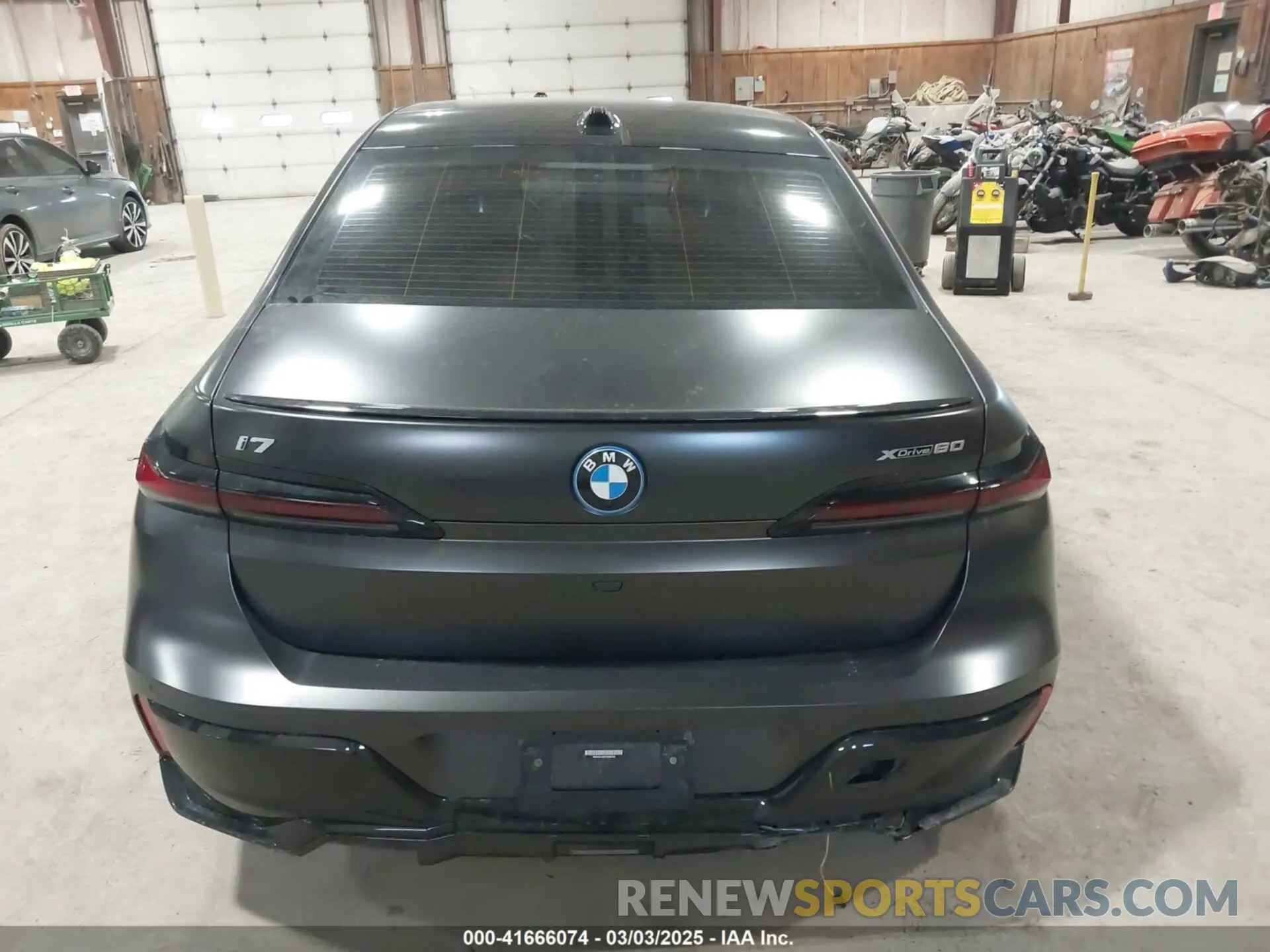 17 Photograph of a damaged car WBY53EJ07PCM80196 BMW I7 2023