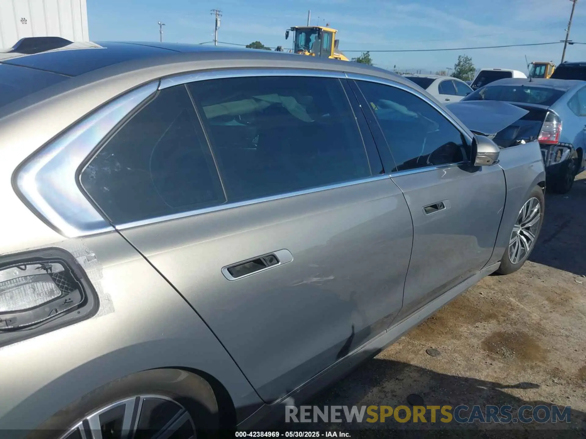 14 Photograph of a damaged car WBY43EJ00RCR66802 BMW I7 2024