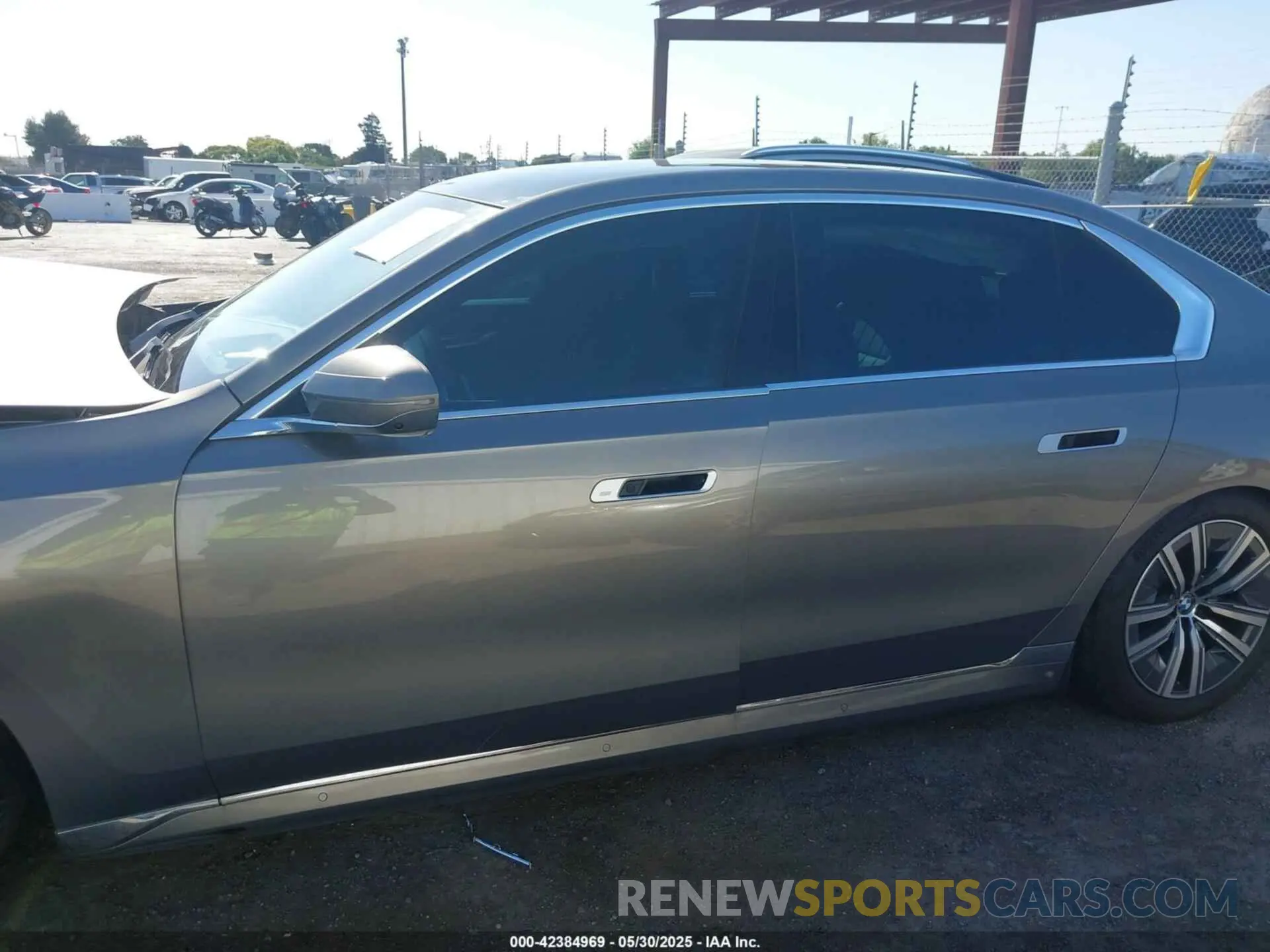 15 Photograph of a damaged car WBY43EJ00RCR66802 BMW I7 2024