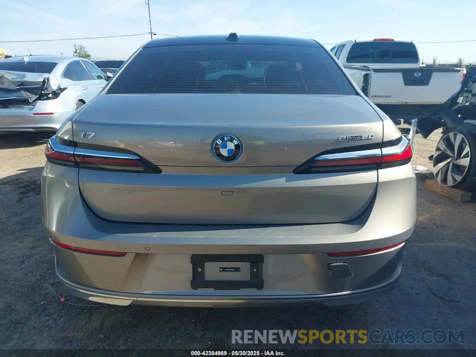 17 Photograph of a damaged car WBY43EJ00RCR66802 BMW I7 2024