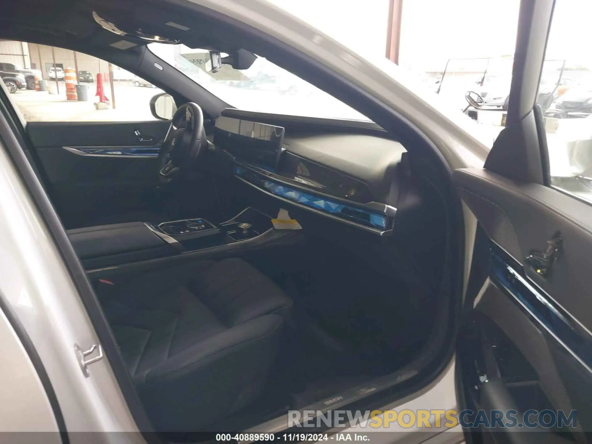 5 Photograph of a damaged car WBY43EJ04RCR65779 BMW I7 2024