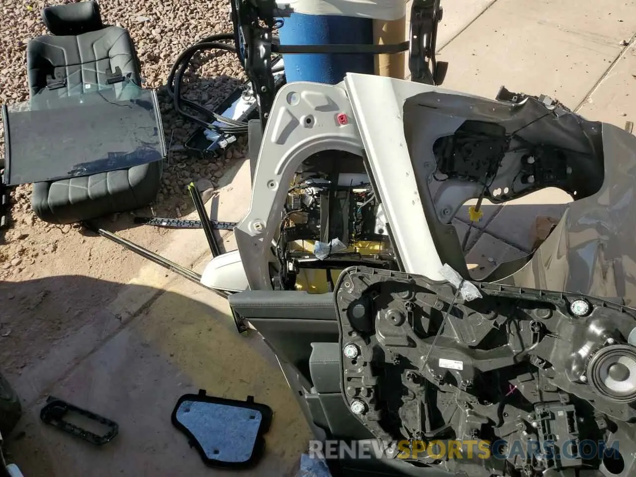 12 Photograph of a damaged car WBY43EJ06RCR45999 BMW I7 EDRIVE5 2024
