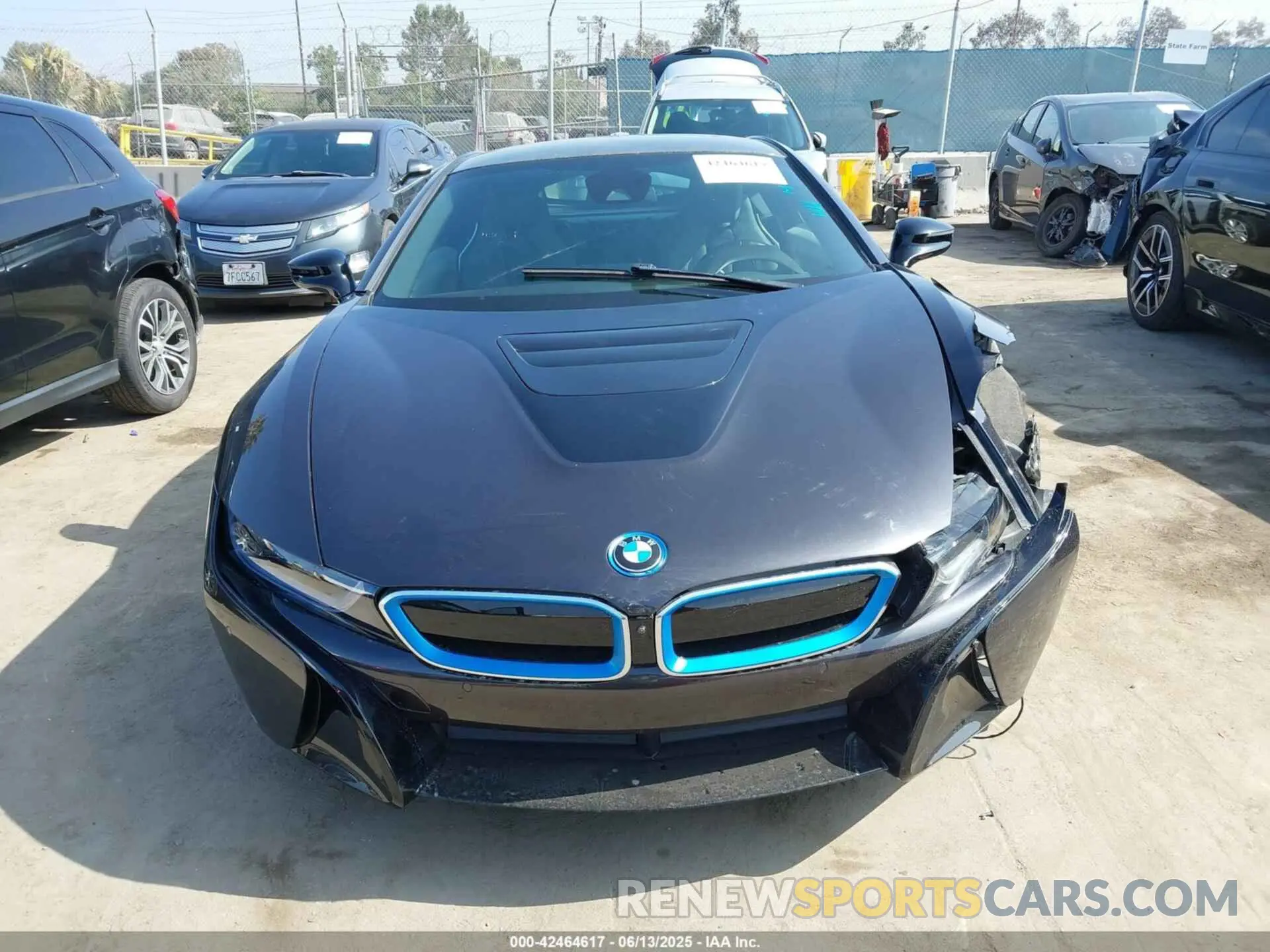 12 Photograph of a damaged car WBY2Z4C55KVB81892 BMW I8 2019