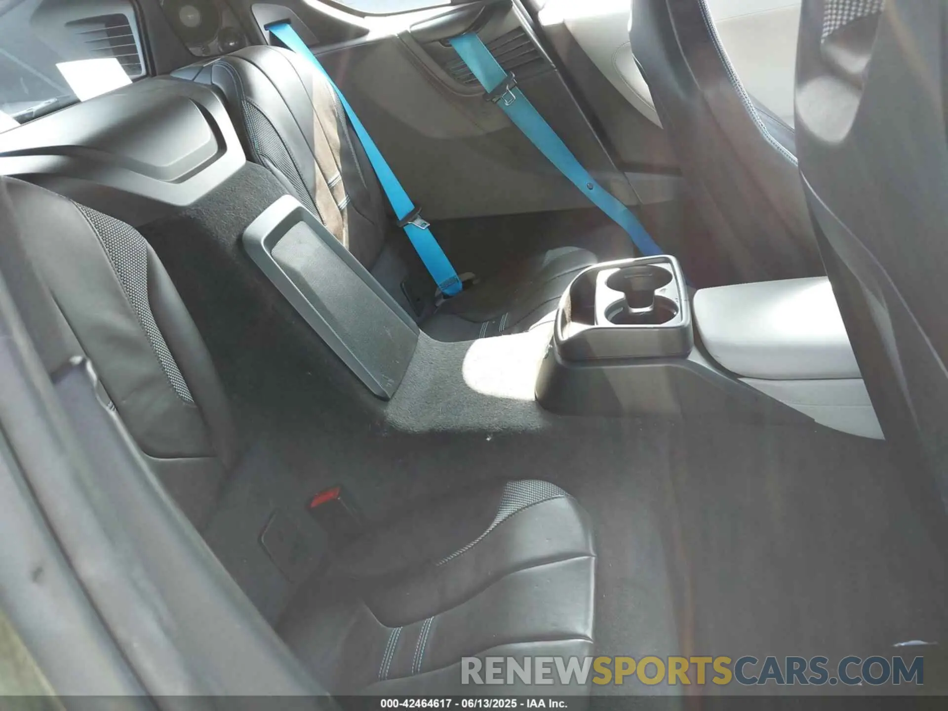 8 Photograph of a damaged car WBY2Z4C55KVB81892 BMW I8 2019