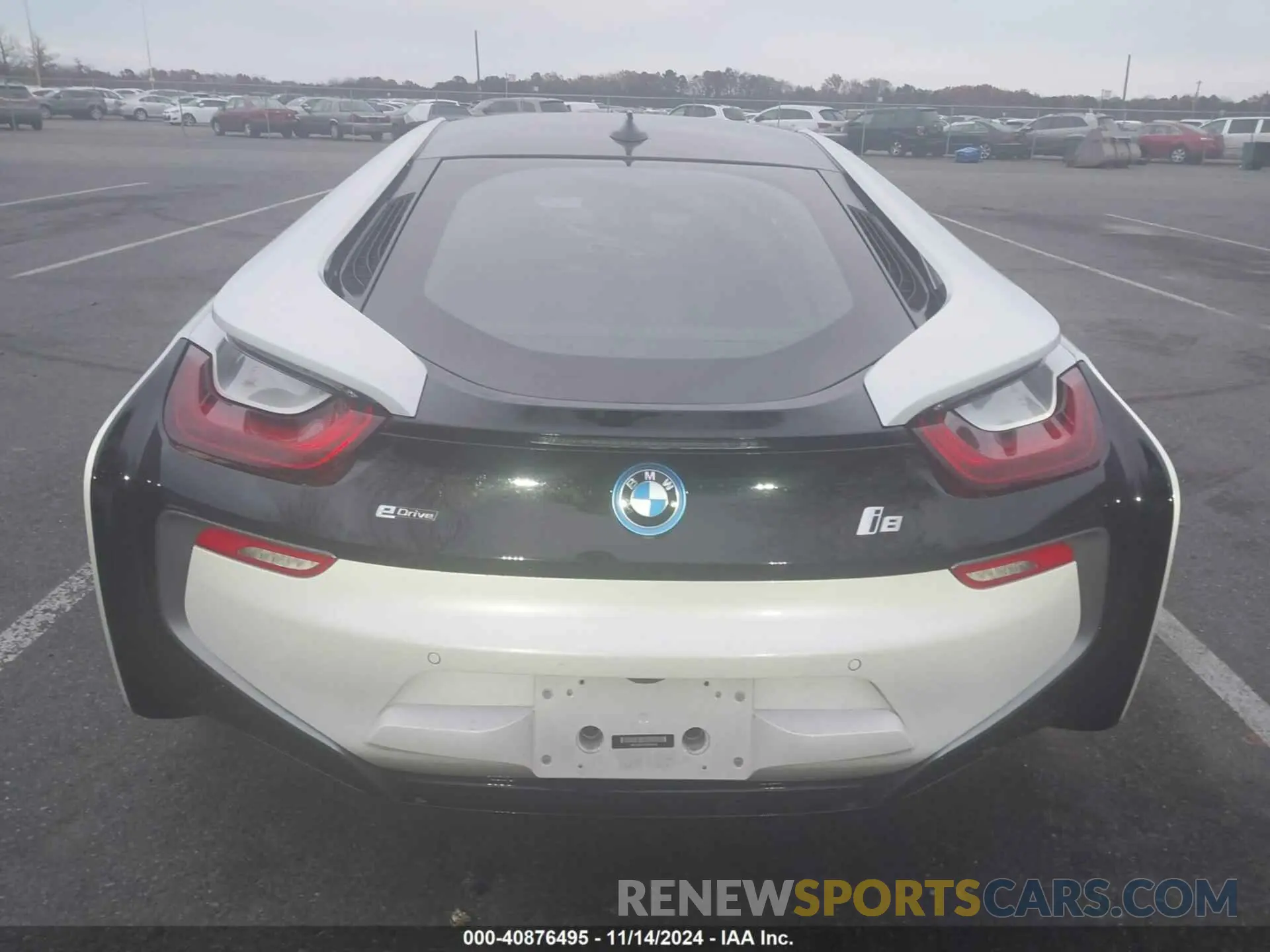 16 Photograph of a damaged car WBY2Z4C57KVB81876 BMW I8 2019