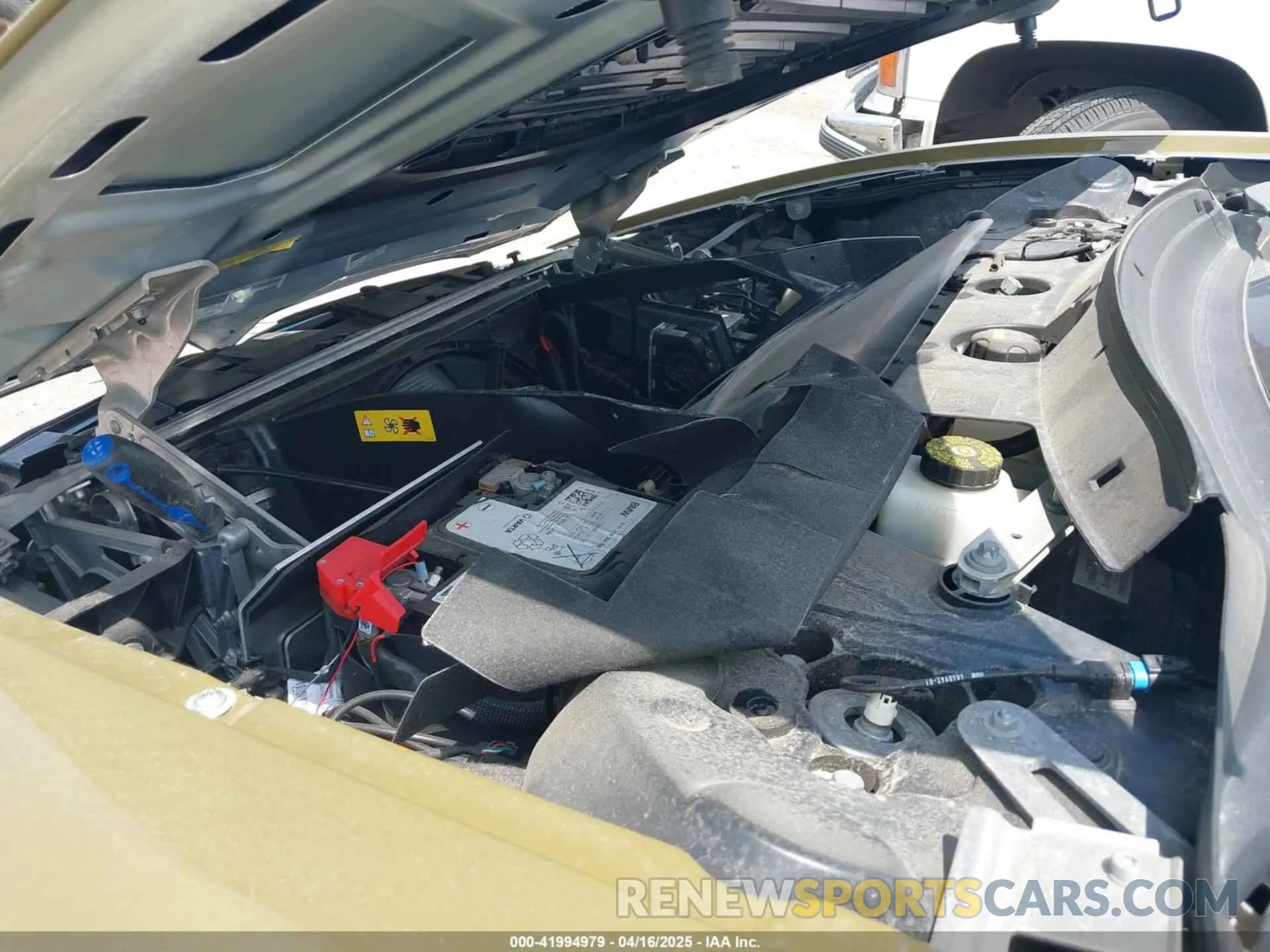 10 Photograph of a damaged car WBY2Z6C52KVG98174 BMW I8 2019
