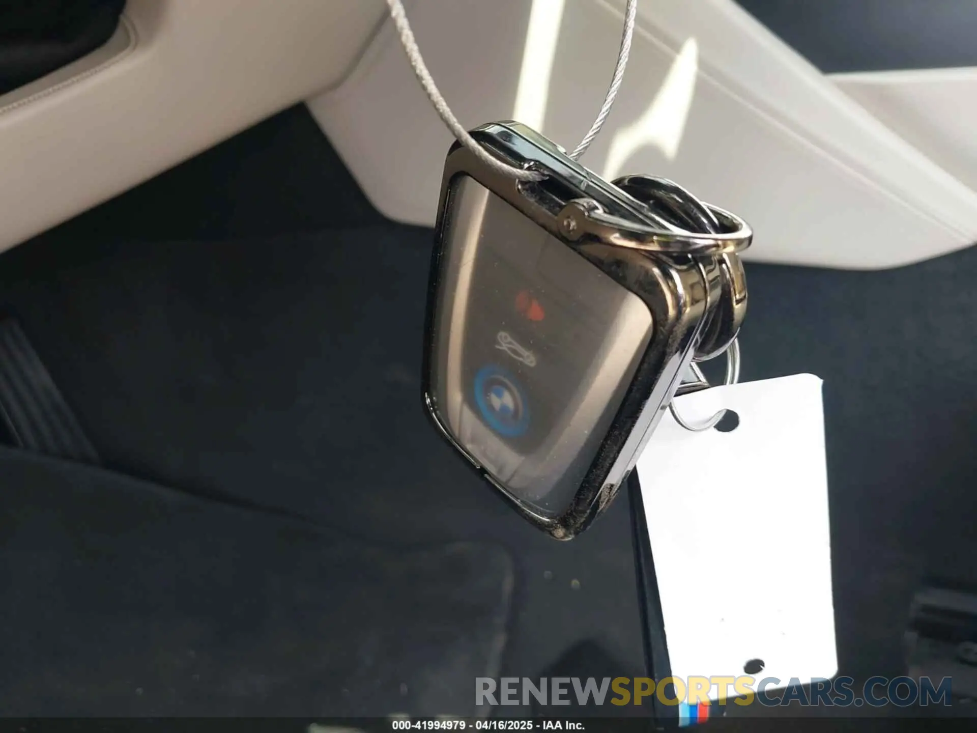 11 Photograph of a damaged car WBY2Z6C52KVG98174 BMW I8 2019