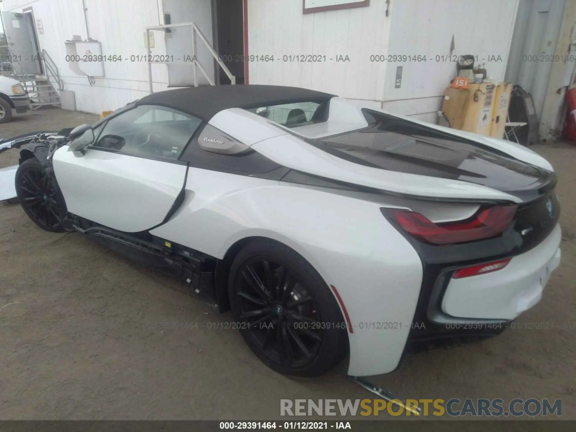 3 Photograph of a damaged car WBY2Z6C5XKVB82838 BMW I8 2019