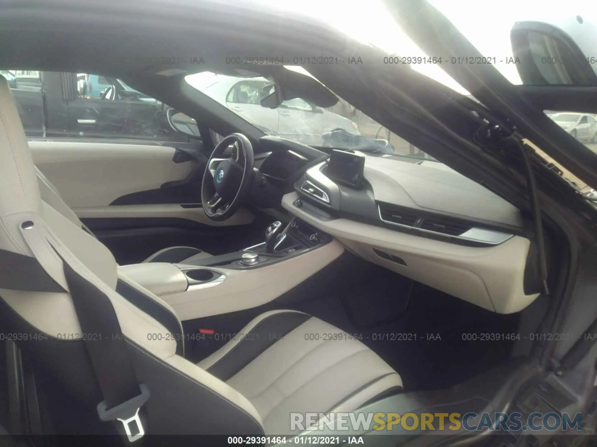 5 Photograph of a damaged car WBY2Z6C5XKVB82838 BMW I8 2019