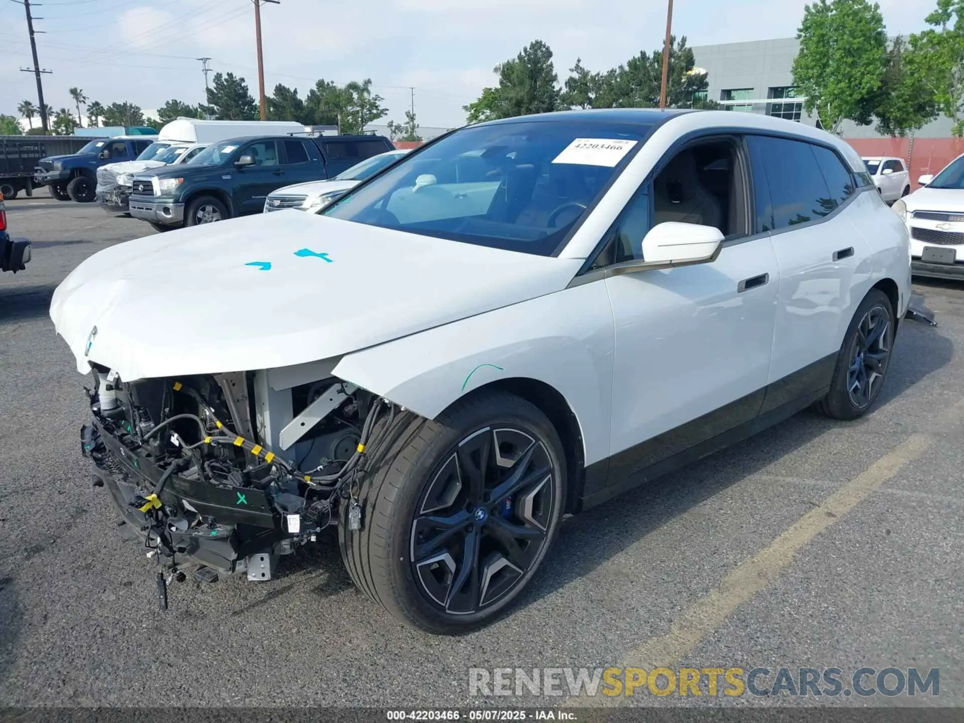 2 Photograph of a damaged car WB533CF02PCM67096 BMW IX 2023