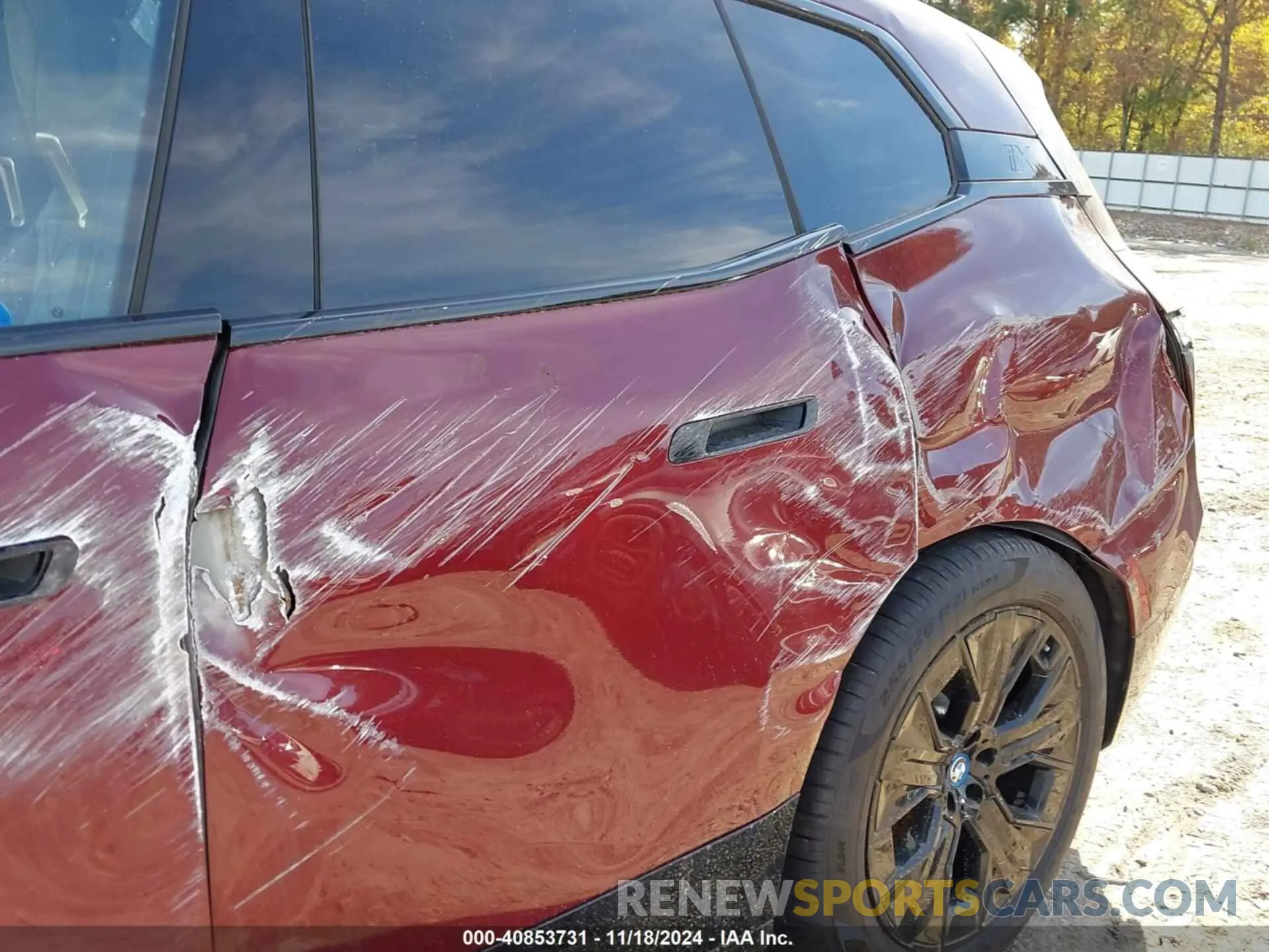 18 Photograph of a damaged car WB533CF07PCK62700 BMW IX 2023