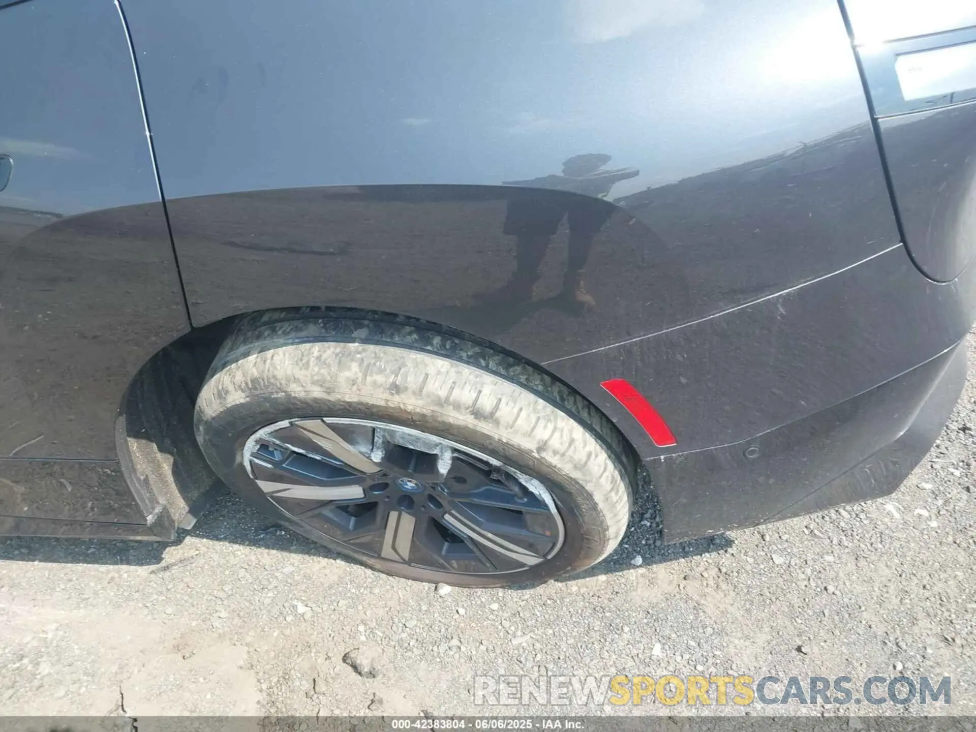 6 Photograph of a damaged car WB523CF06RCR13569 BMW IX 2024