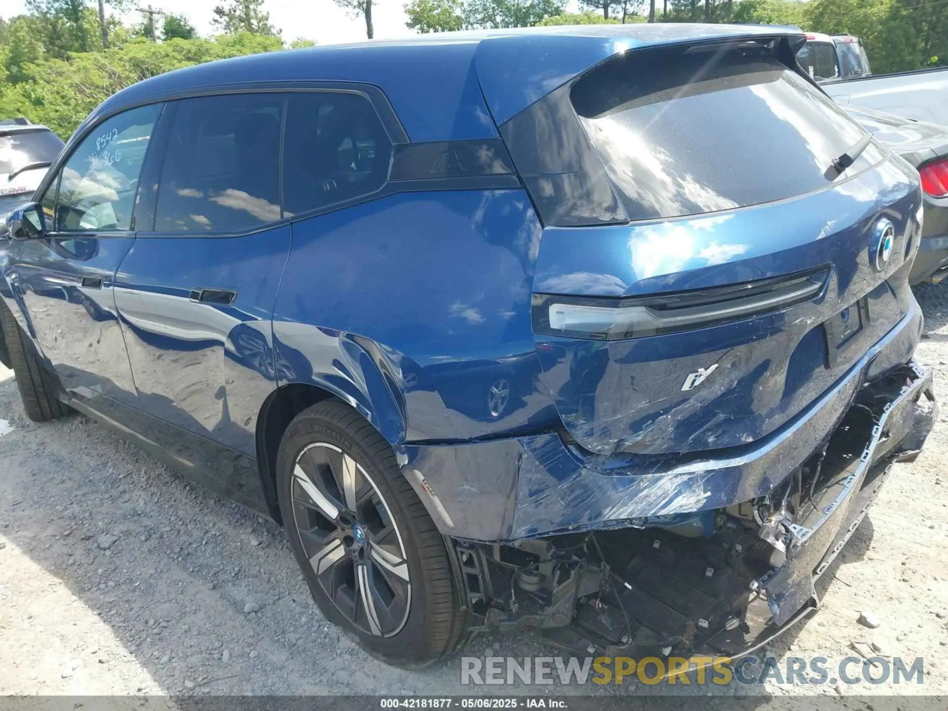 3 Photograph of a damaged car WB523CF0XRCP58542 BMW IX 2024