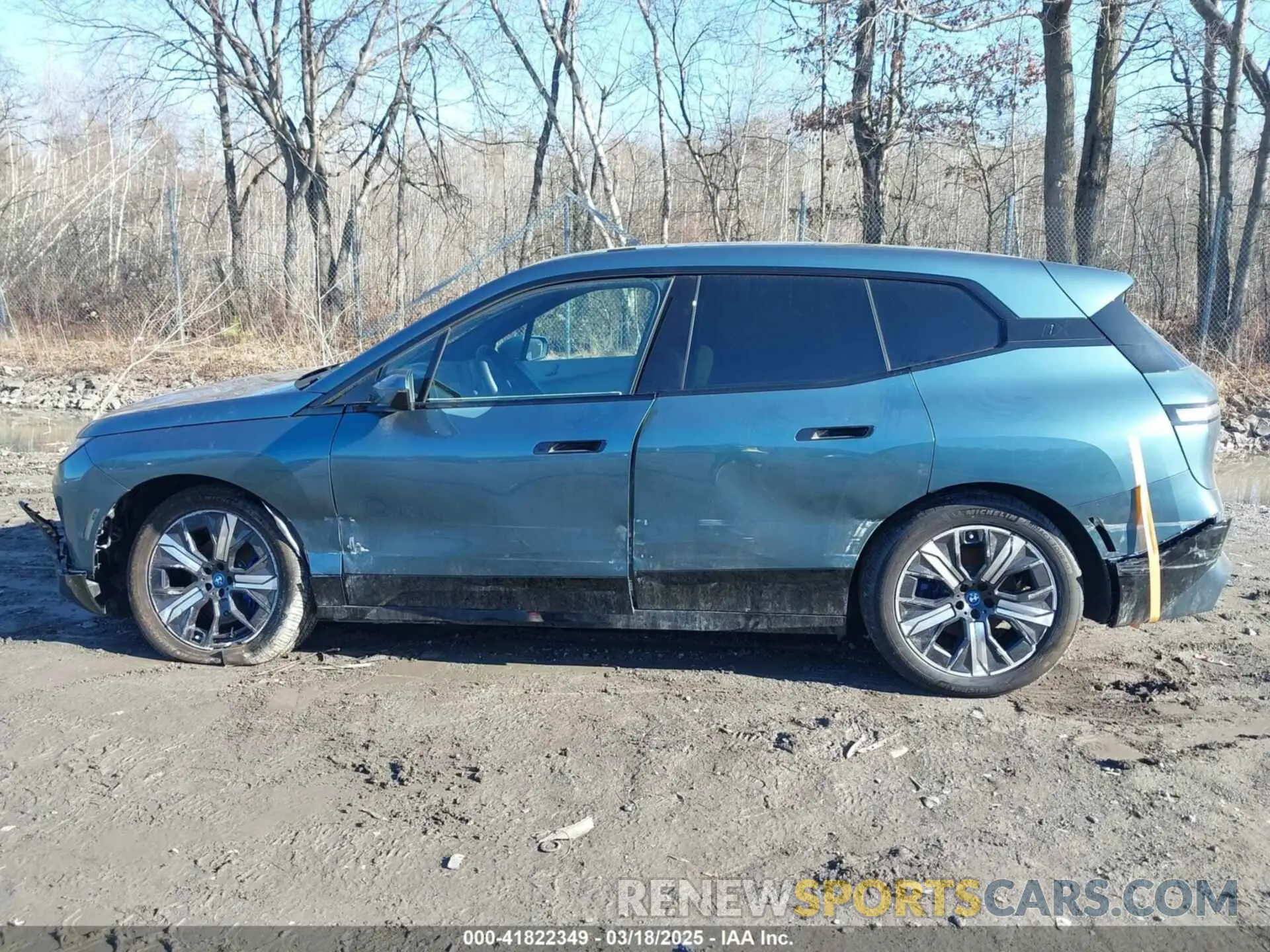 14 Photograph of a damaged car WB523CF09SCS94052 BMW IX 2025