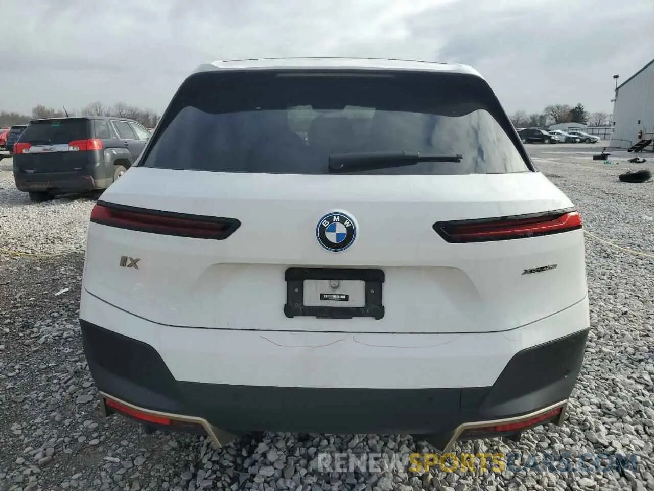 6 Photograph of a damaged car WB523CF07NCK63449 BMW IX XDRIVE5 2022
