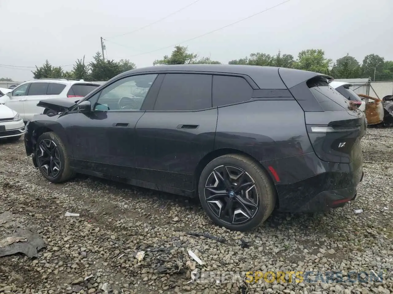2 Photograph of a damaged car WB523CF08NCK28256 BMW IX XDRIVE5 2022