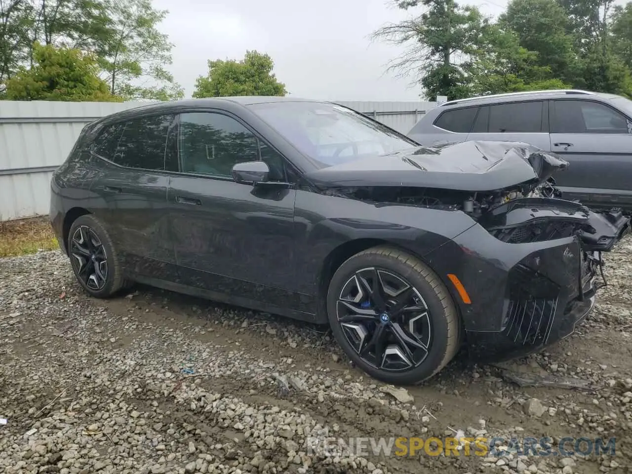 4 Photograph of a damaged car WB523CF08NCK28256 BMW IX XDRIVE5 2022