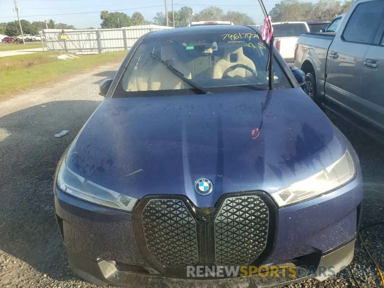 5 Photograph of a damaged car WB523CF08NCK62679 BMW IX XDRIVE5 2022