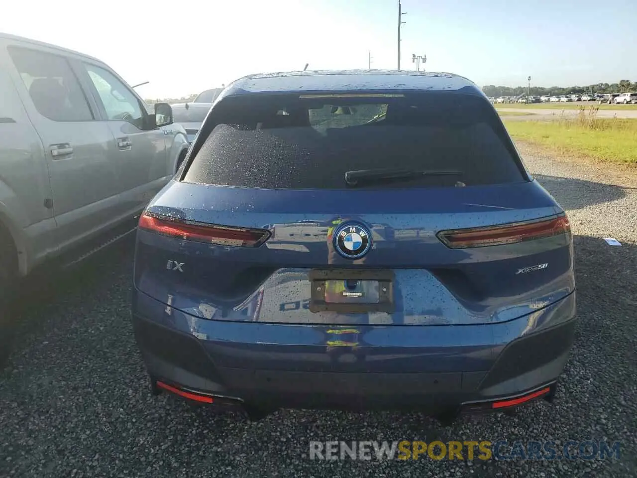 6 Photograph of a damaged car WB523CF08NCK62679 BMW IX XDRIVE5 2022