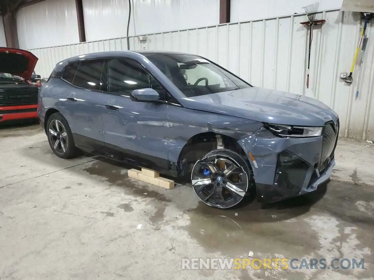 4 Photograph of a damaged car WB523CF04RCN49961 BMW IX XDRIVE5 2024
