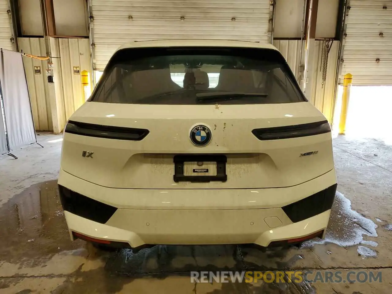 6 Photograph of a damaged car WB523CF07RCN55365 BMW IX XDRIVE5 2024