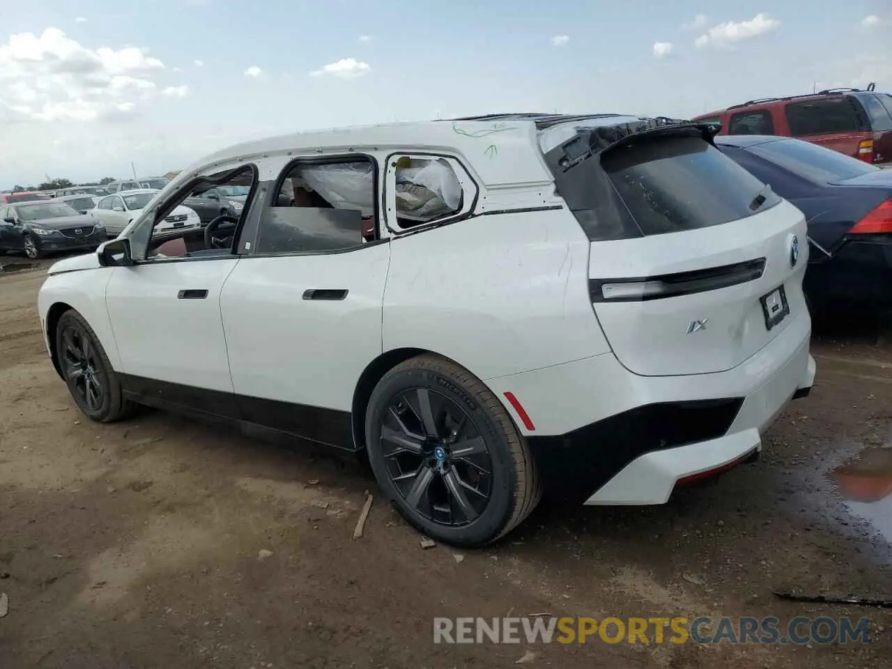 2 Photograph of a damaged car WB523CF0XRCP97633 BMW IX XDRIVE5 2024
