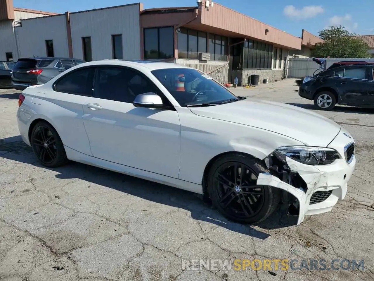 4 Photograph of a damaged car WBA2J5C55K7D26557 BMW M2 2019