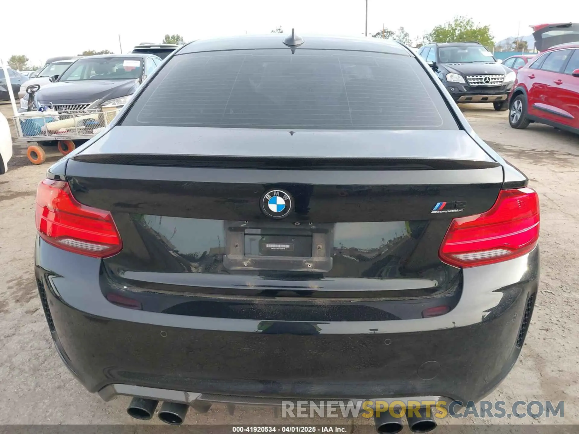 16 Photograph of a damaged car WBS2U7C53K7D29214 BMW M2 2019