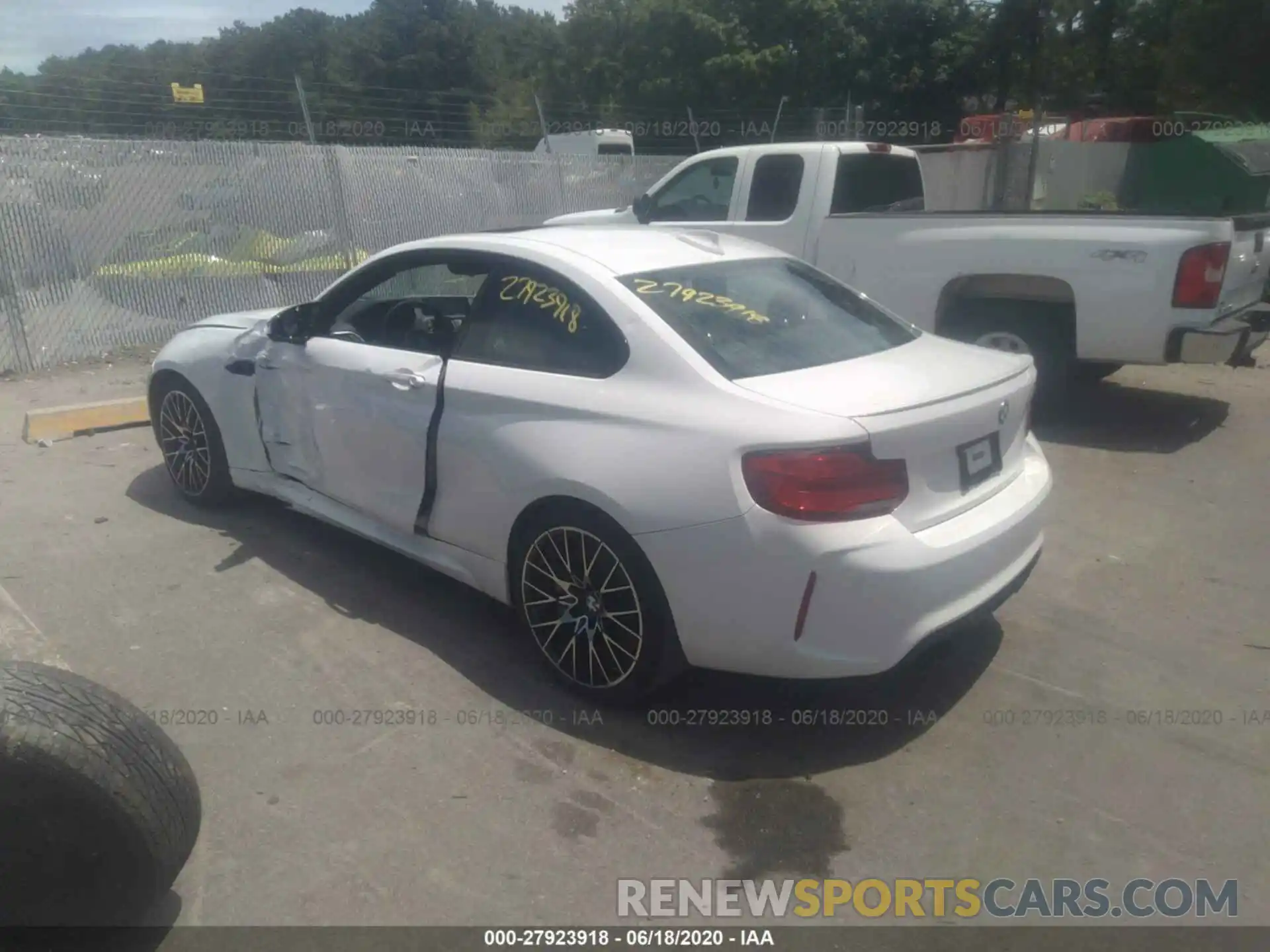 3 Photograph of a damaged car WBS2U7C55KVB09181 BMW M2 2019