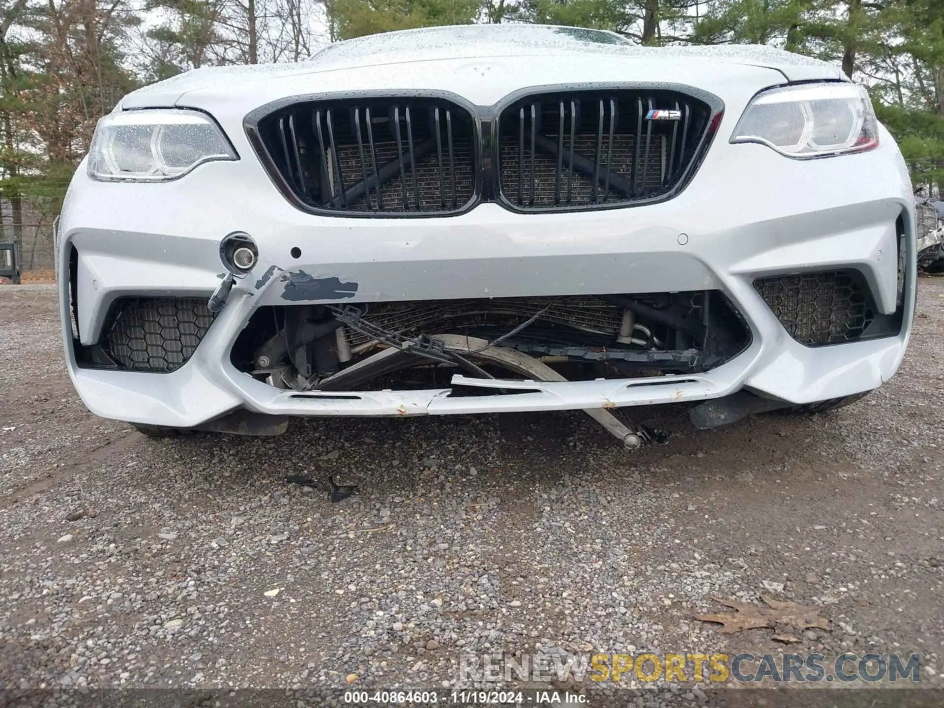 6 Photograph of a damaged car WBS2U7C59KVB09247 BMW M2 2019